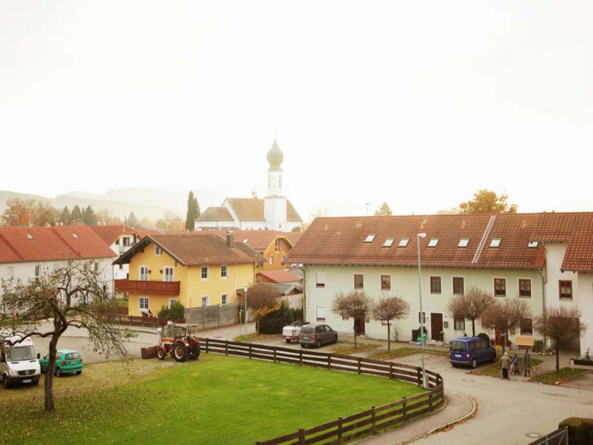Haus Oberland Lägenhet Bad Endorf Exteriör bild