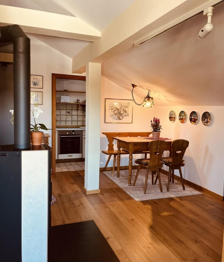 Haus Oberland Lägenhet Bad Endorf Exteriör bild