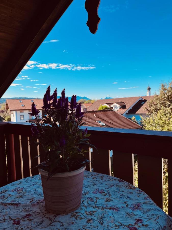 Haus Oberland Lägenhet Bad Endorf Exteriör bild