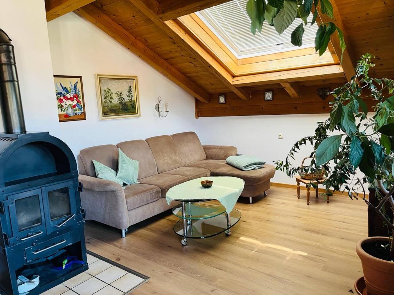 Haus Oberland Lägenhet Bad Endorf Exteriör bild